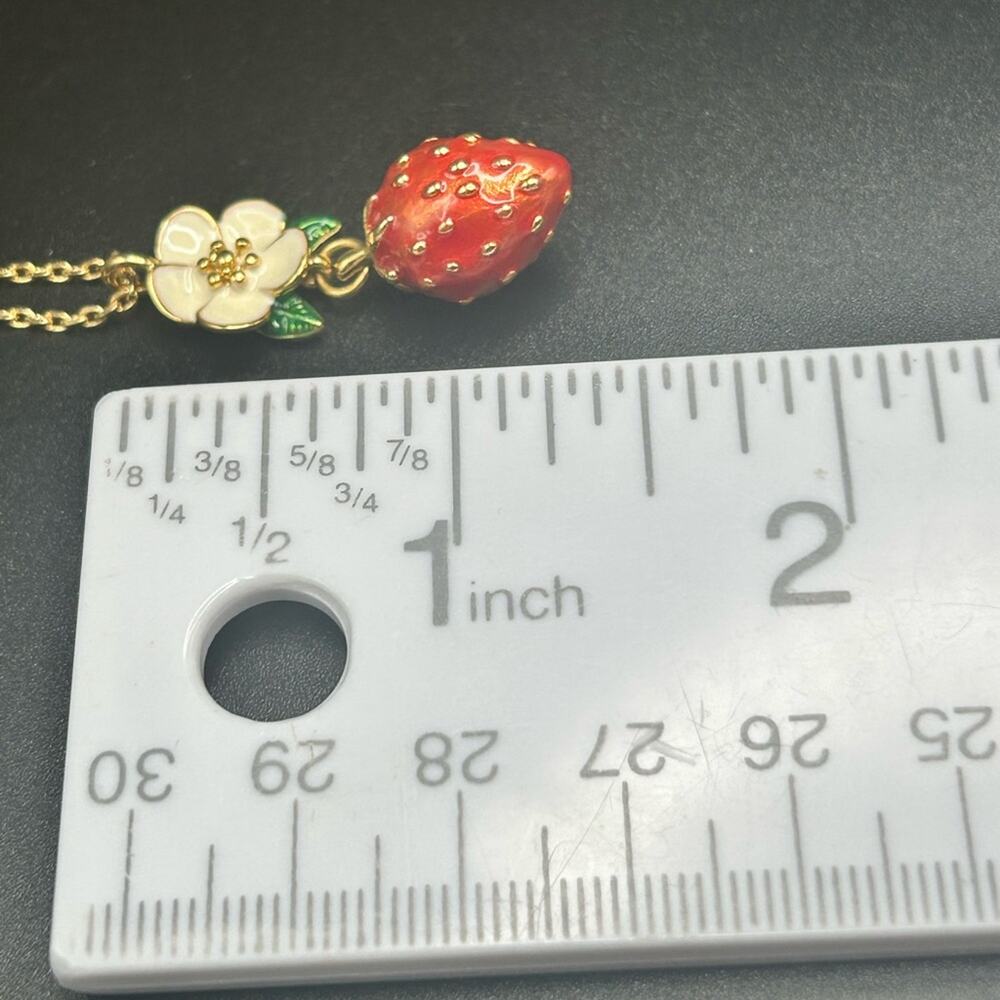 Kate Spade Flower and Strawberry pendant necklace #658 gold tone chain 16-18” - Picture 5 of 5